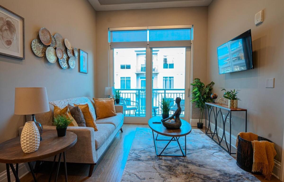 Urban Haven Apartment *